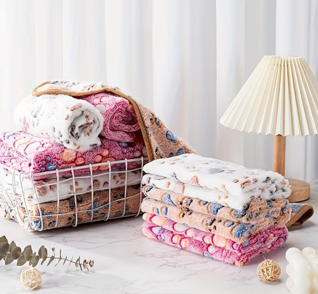 Soft Flannel Pet Blankets for Dogs And Cats